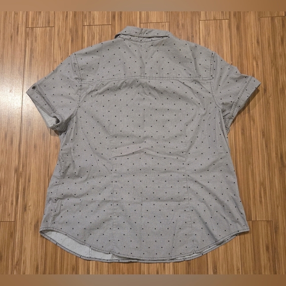 NWOT Liz Claiborne Career Polka Dot Shirt - Picture 6 of 8